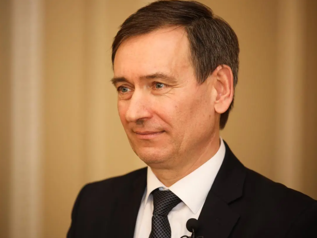 Веніславський уточнив свою заяву щодо обмежень для жінок на виїзд за кордон