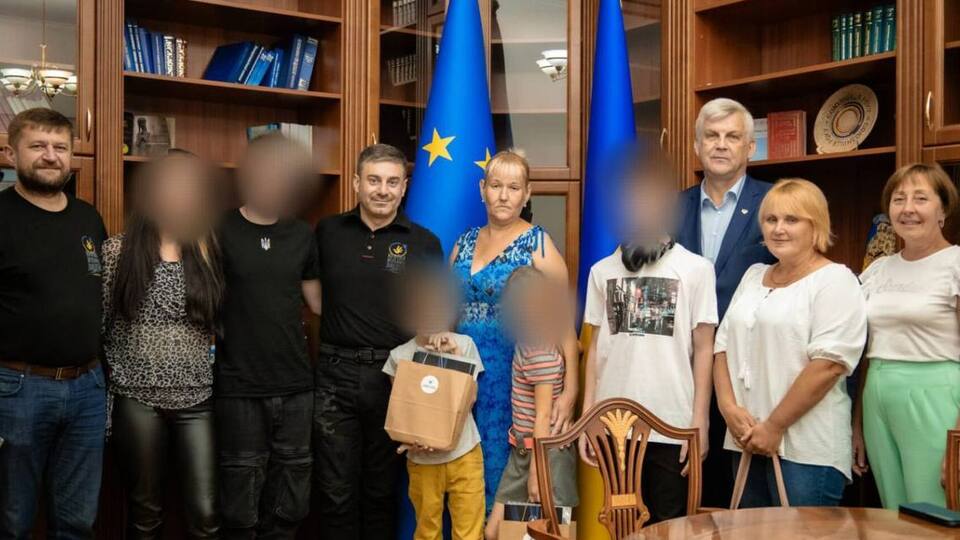 Украина вернула еще девять детей с временно оккупированных территорий