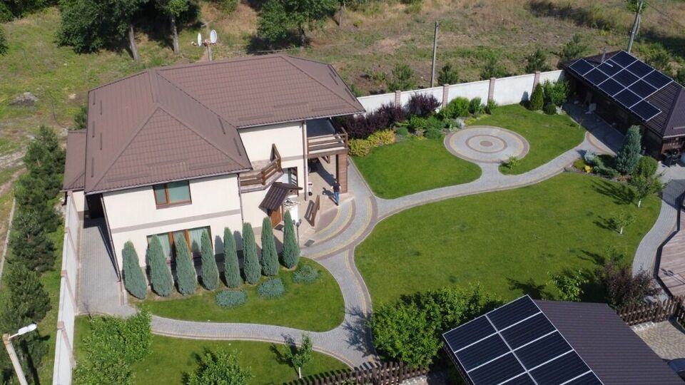 Суд заарештував елітний будинок полковника – начальника аварійно-рятувального загону спецпризначення ГУ ДСНС України в Запорізькій області, зазначили у ДБР