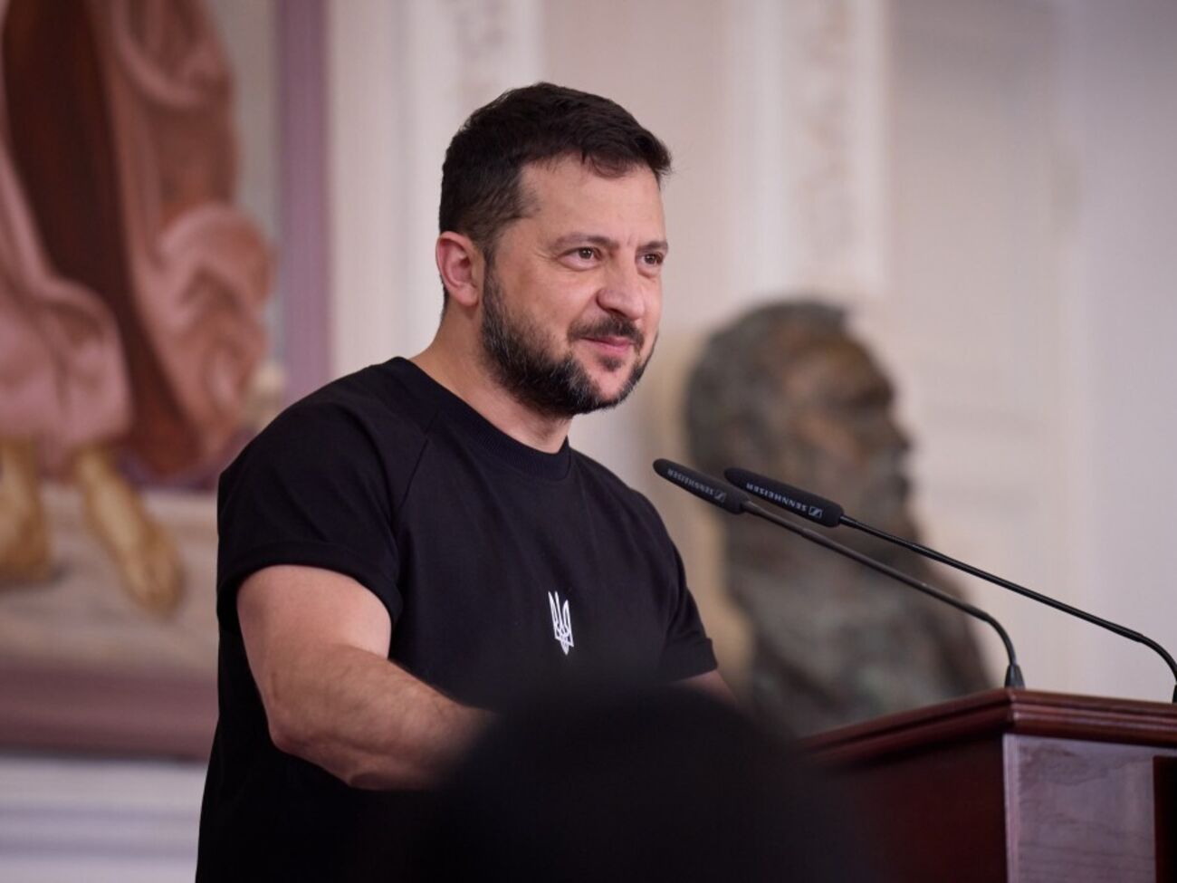 Інші країни, на які нападала Росія, теж не змогли добитися визволення через переговори, зазначив президент