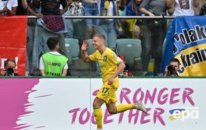 Мяч в ворота англичан забил Зинченко, который играет за клуб из Англии