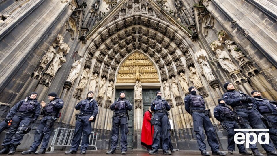 Подозреваемые хотели взорвать машину у храма, считает полиция