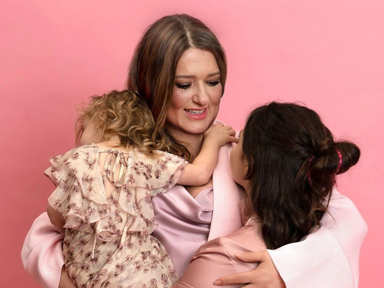 Могилевська: У школах ніхто не знає, що вони усиновлені, що це мої діти взагалі