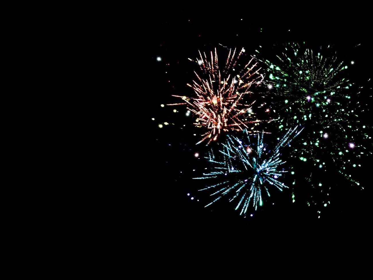 За попередніми даними, феєрверк запускали за допомогою пульта для дистанційного запуску