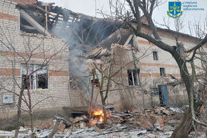 Российский ударный дрон попал в жилой двухэтажный дом в Сумской области