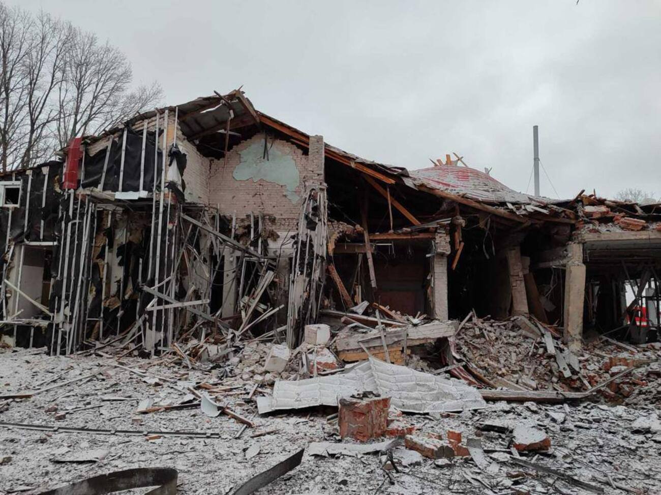 Дитячий лікувальний центр у Харкові серйозно пошкоджено внаслідок ракетної атаки росіян. Синєгубов показав фото