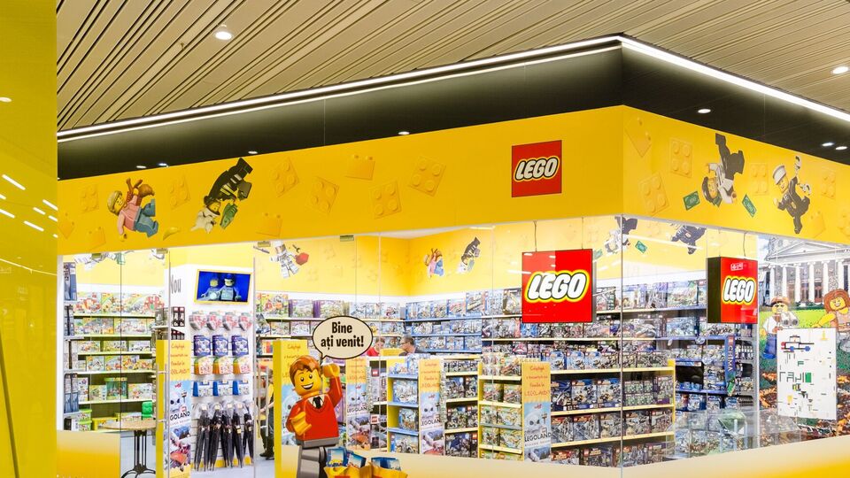 LEGO вимагає знищити іграшки, які закупила українська компанія, через порушення авторського права