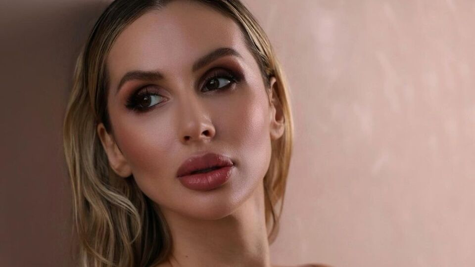 Loboda: Среди бесконечности Вселенной и миллиарда звезд так хочется иногда быть себе путеводной