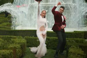 Лопес родилась в 1969 году в Нью-Йорке