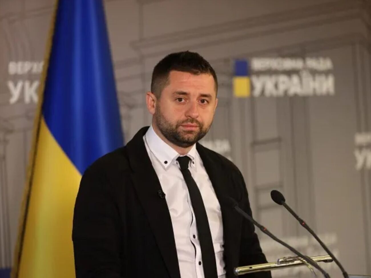 Арахамия отметил, что все решения по рассмотрению законопроектов будут приниматься на заседании согласительного совета
