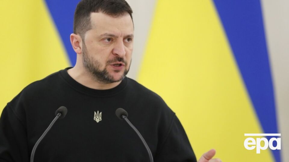 Оккупантам необходимо время, чтобы восполнить запасы оружия и снарядов, считает президент