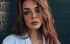 Grosu: Надто рідкісні світлини для моєї сторінки, але нехай побудуть тут, бо я буваю різна