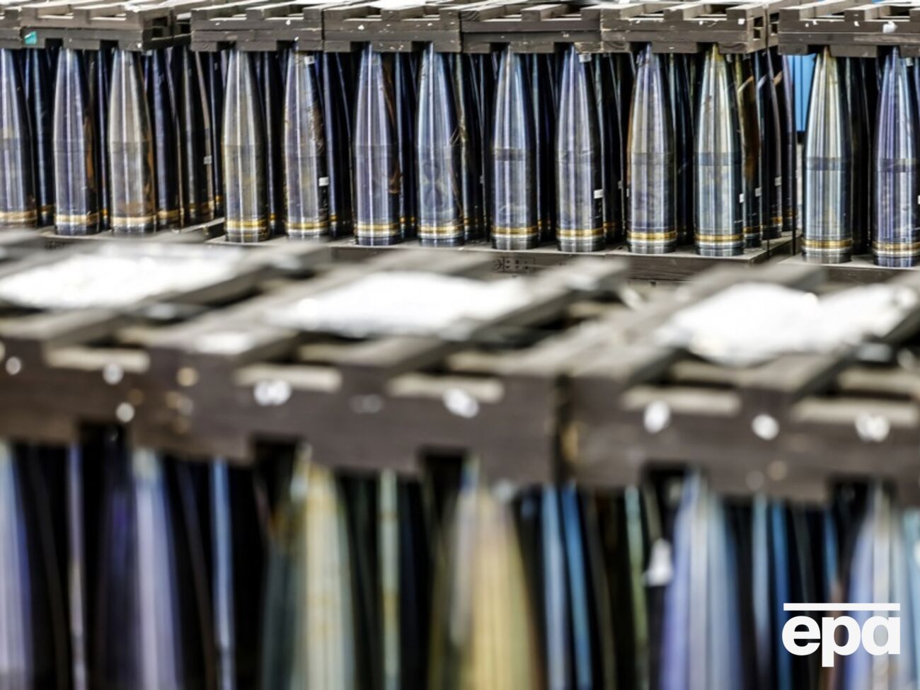 Україні потрібні контракти з виробниками снарядів, вважає президент