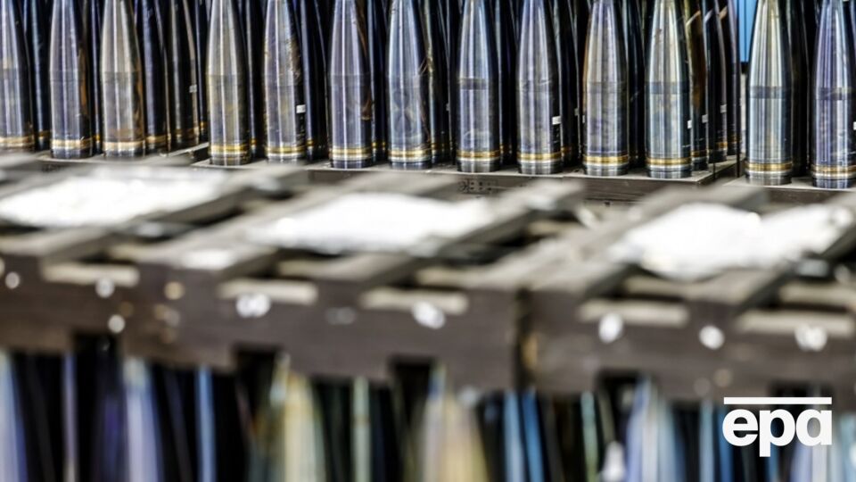 Україні потрібні контракти з виробниками снарядів, вважає президент