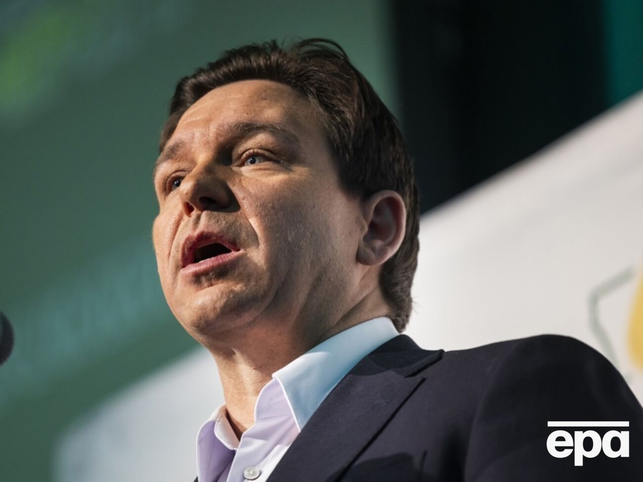 Десантис заявил 10 января, что власти США якобы "выплачивали пенсии украинским пенсионерам"