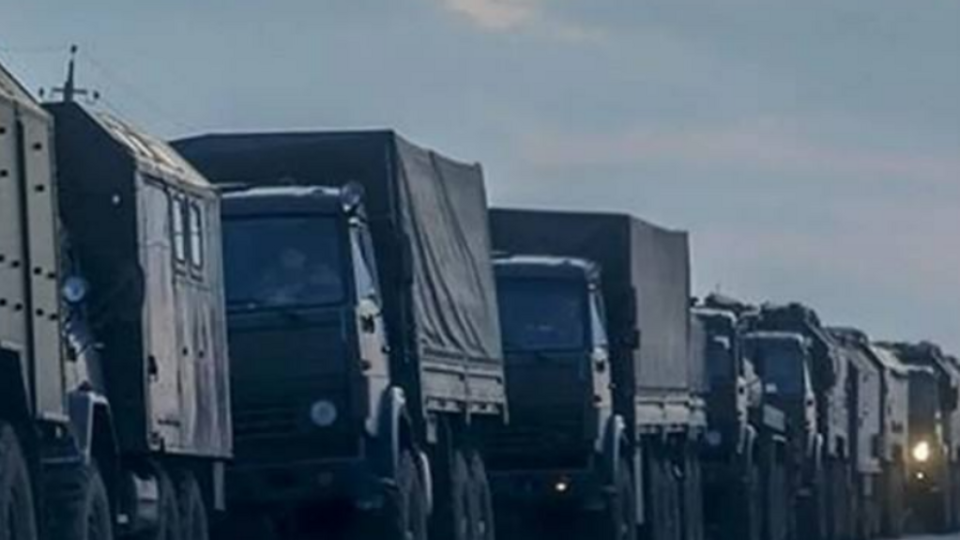 Перекидання російських резервів триває навіть в ожеледицю, зазначив Андрющенко