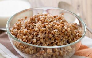 Клопотенко: Гречка вийде смачнішою й насиченою за смаком, якщо відварити її в овочевому, грибному чи м'ясному бульйоні