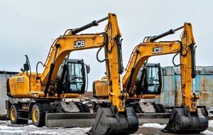 В пакет бесплатной техники входят автоподъемники, погрузчики, экскаваторы, сверлильные станки на магнитной подставке и гидродомкраты