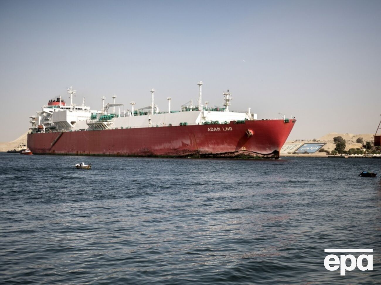 Ракета упала в полукилометре от танкера