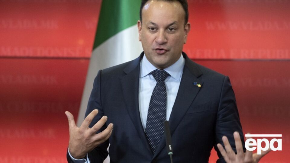 Евросоюз должен продлить гарантии украинским беженцам, считает Варадкар