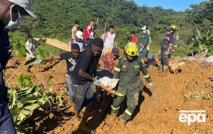 Спасатели и кинологи со всей Колумбии были направлены на поиск пострадавших