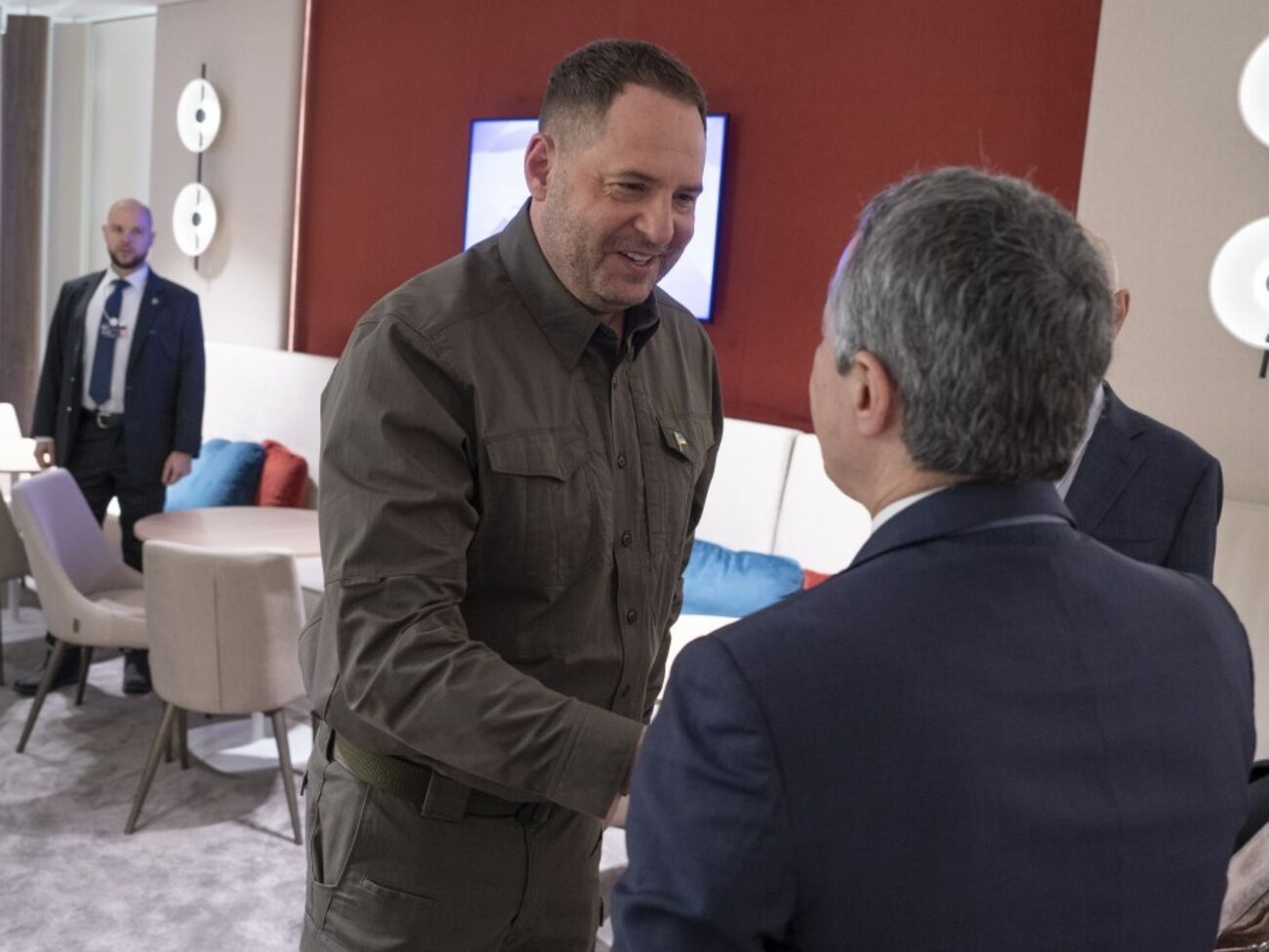 Єрмак про заморожування війни: Це є неприйнятним для українського суспільства