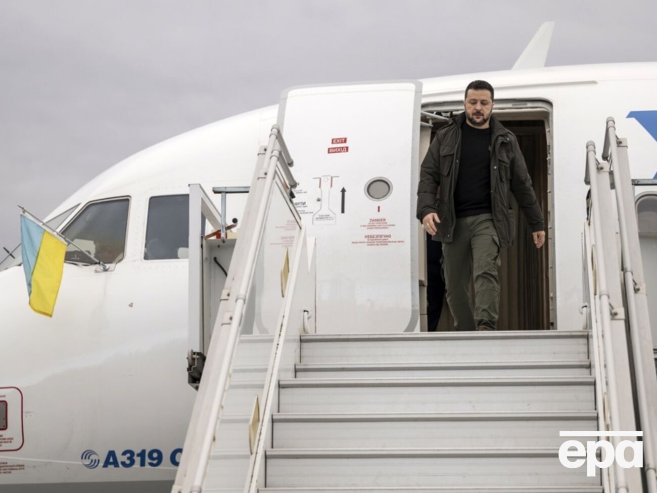 Президент начал визит в Швейцарию