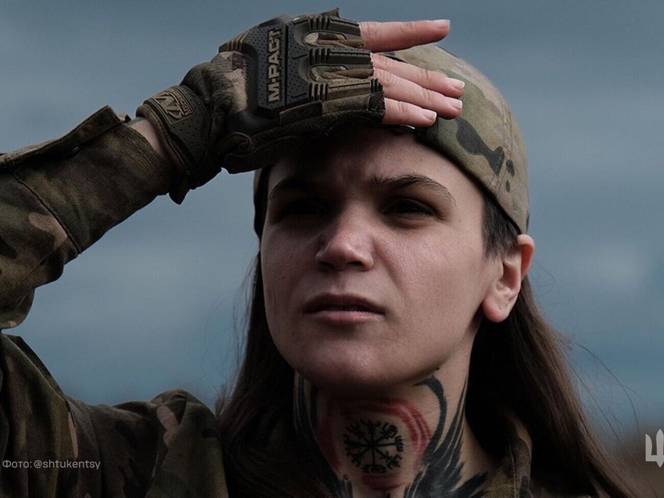 Руна: Простите меня, ну вы живете в этой стране, должно же быть какое-то понимание, стремление – чтобы и дальше жить в этой стране, ты должен ее защитить