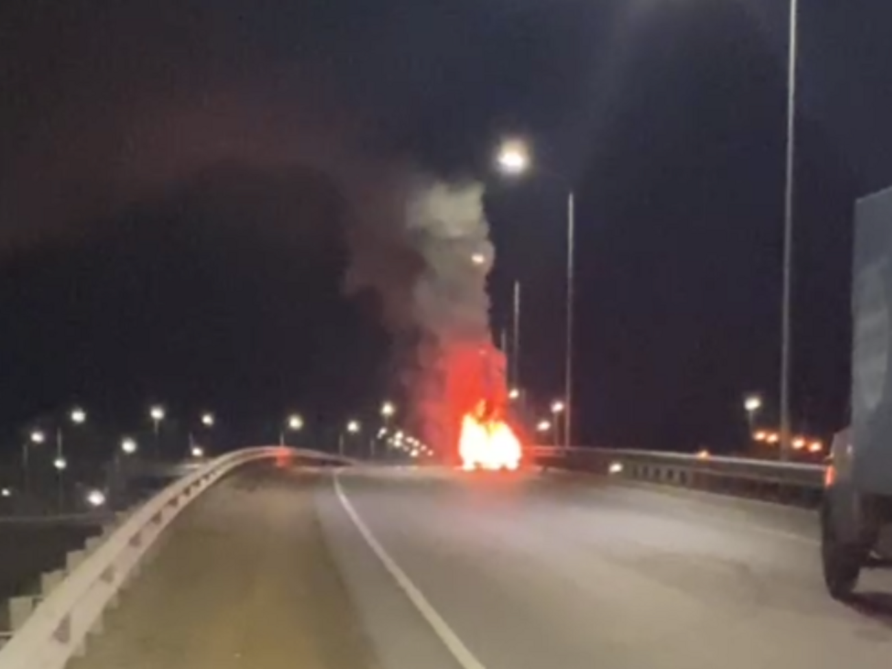 В Мелитополе движение сопротивления подорвало машину с захватчиками. В ГУР допустили, что часть оккупантов могла погибнуть