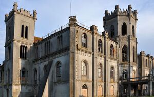 По данным СМИ, усадьбой Терещенко УПЦ МП пользовалась с 2000 года