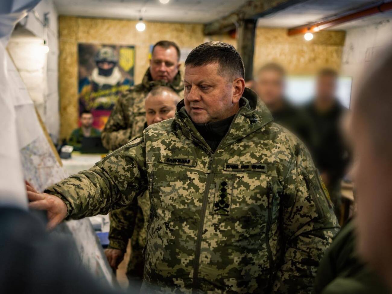 Залужний (на фото) запросив адмірала Драгоне відвідати Україну