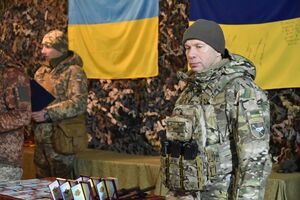 Россия стремится захватить инициативу в войне, отметил Сырский
