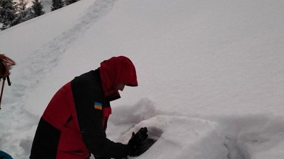 Громадянин Франції не реєструвався в рятувальників для проходження гірського маршруту в Карпатах, зазначили в ДСНС
