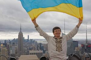 Шкода, що ті, хто зараз просуває ідею збирання дронів на кожній кухні, не знають історії, як Мао Цзедун оголосив Китай нацією сталеварів