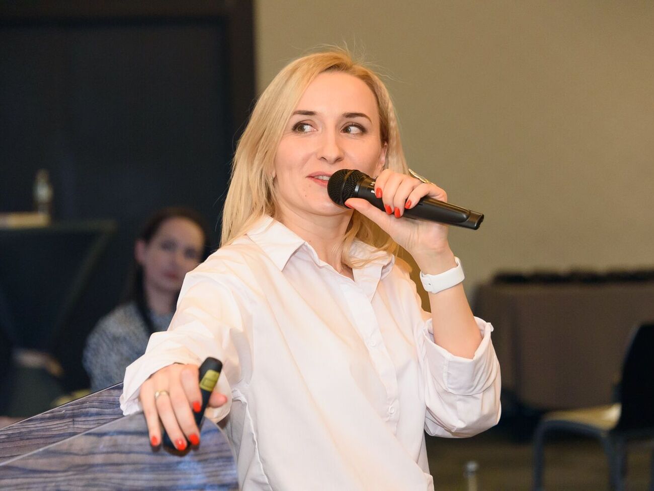 Романюк считает, что вся редакция издания "Народна правда" – не настоящие люди