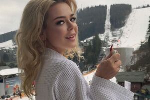 Гросу родилась в Черновцах в 1995 году