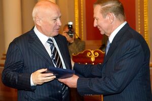 Кучма о Горбулине: Мне кажется, что мы с Владимиром Павловичем спорим всегда – и каждого из нас эти споры всегда продвигают вперед