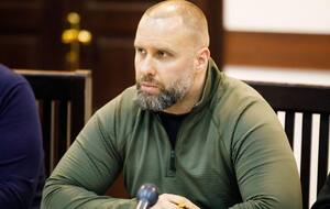 По словам Синегубова, захватчики нанесли удар управляемой авиабомбой