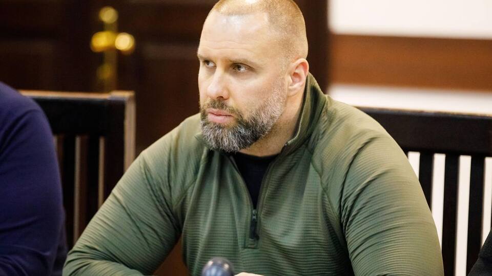 За словами Синєгубова, загарбники завдали удару керованою авіабомбою