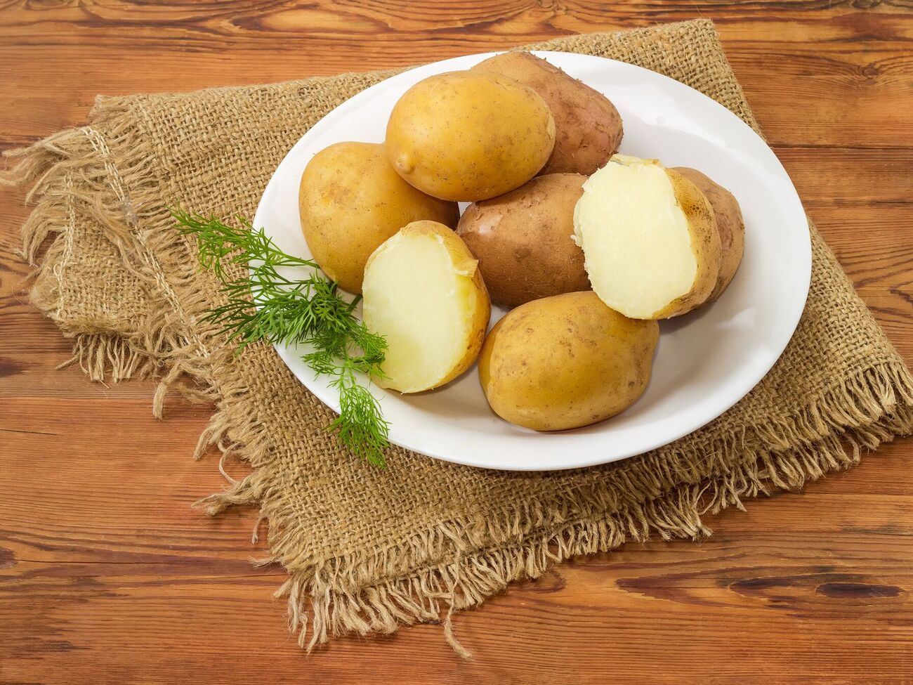 В основе блюда – вареный картофель