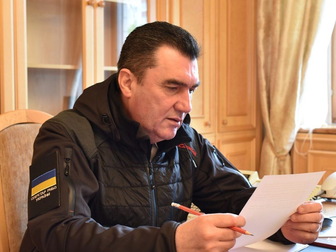 Україна не може вплинути на статус своїх громадян, які дістали захист за кордоном – секретар РНБО