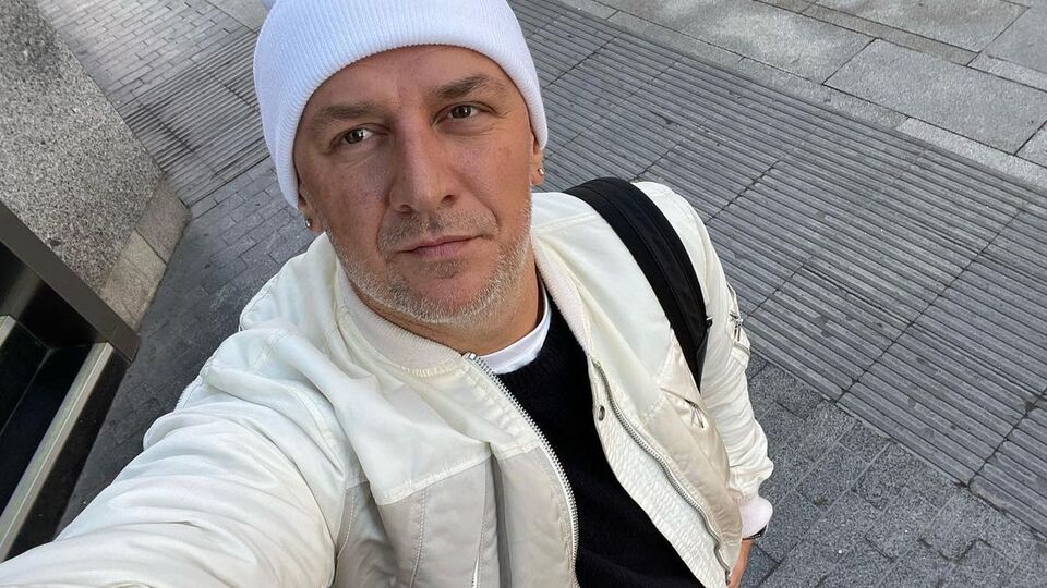 Потап знаходиться за кордоном