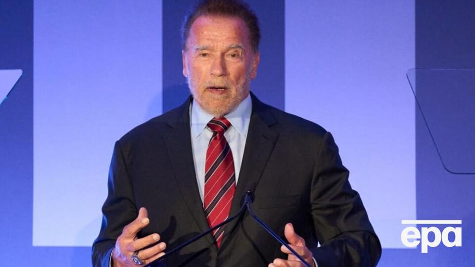 17 января Шварценеггер провел около трех часов на таможне в аэропорту Мюнхена. Проблемы возникли из-за часов