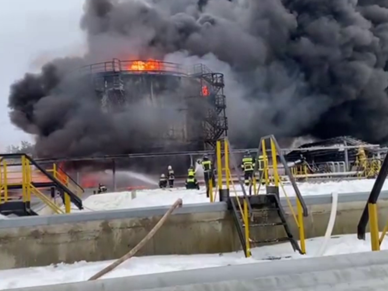 Удар по нафтобазі у Клинцях – справа рук ГУР, заявили співрозмовники українських медіа у спецслужбах