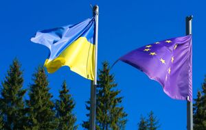 Процесс преодоления вето Венгрии на помощь ЕС Украине продолжается, есть положительная динамика, говорит посол