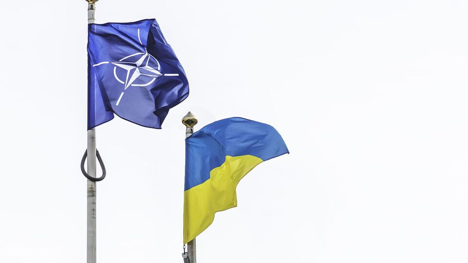 По мнению инициаторов новой стратегии, членство Украины в НАТО – это инструмент обеспечения стабильности и мира в Европе