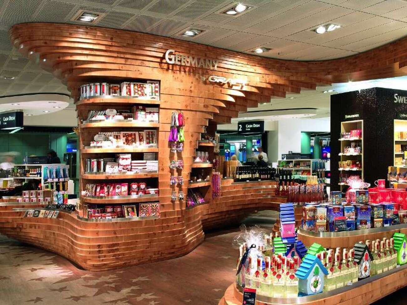 Кабмін ухвалив рішення для ліквідації схеми ухилення від сплати податків під час реалізації тютюнових виробів і алкоголю в магазинах duty free, зазначили в Мінфіні