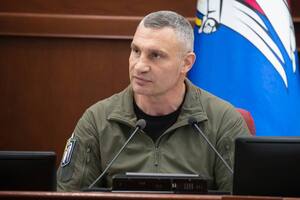 Кличко заявив про влучання по території об'єкта цивільної інфраструктури