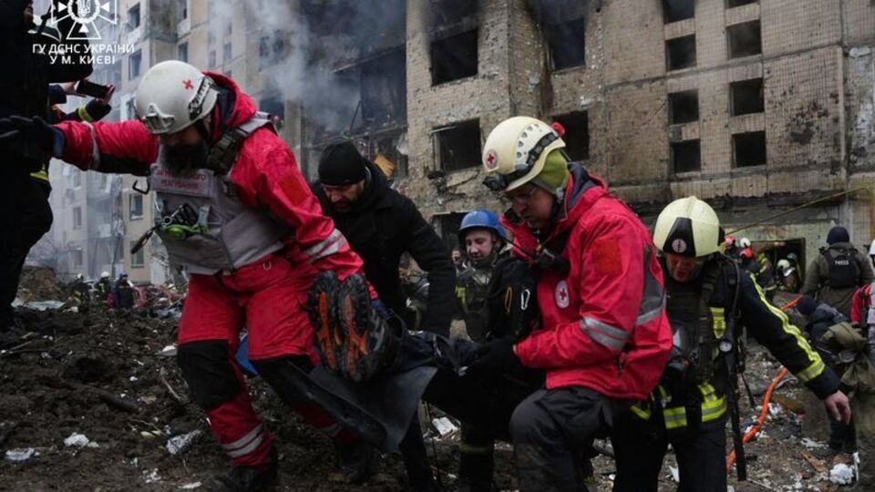 У Києві після прильоту по будинку в Солом'янському районі відомо про двох загиблих і 43 постраждалих