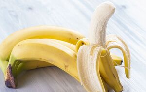 Бананы также можно хранить в холодильнике